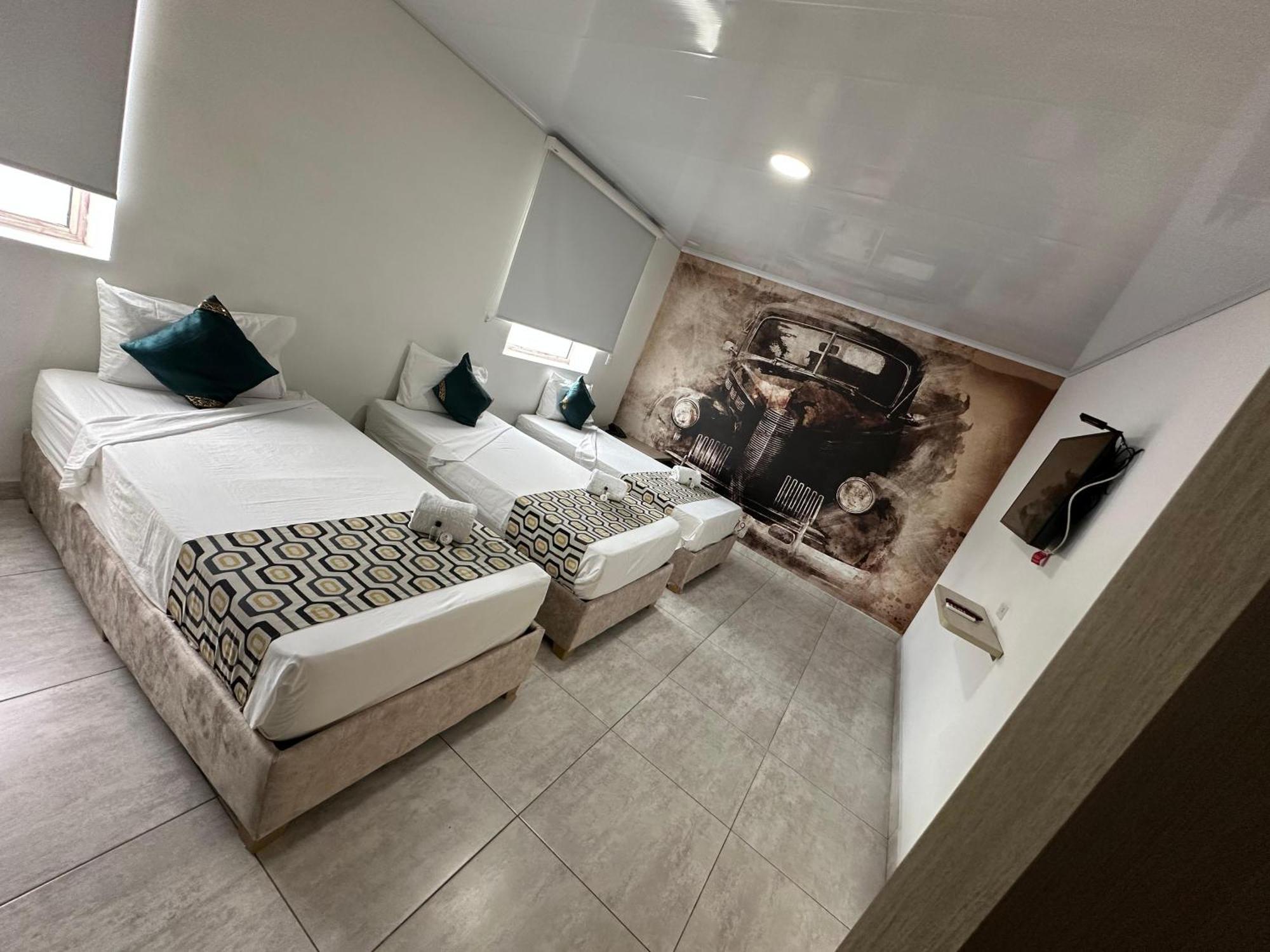 Hotel Millenium Victoria Plaza Cucuta Bagian luar foto